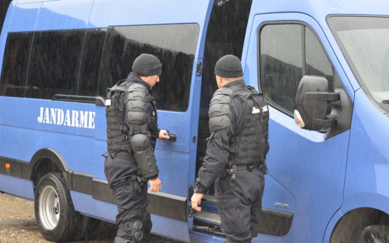 Botoșani. Intervenţie a jandarmilor pentru nerespectarea unui ordin de protecţie