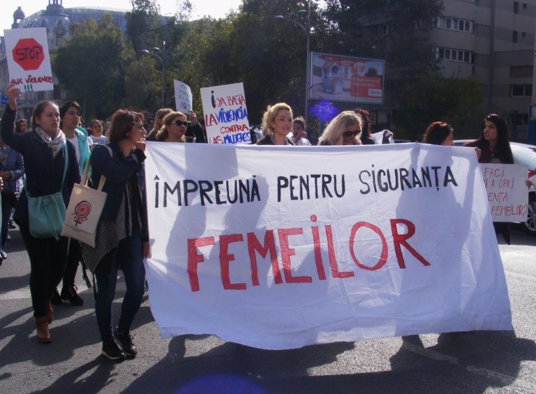 Ordinul de interdicție emis de poliție – cerut de cele peste 400 de persoane care au participat la Marșul ”Împreună pentru siguranța femeilor!”